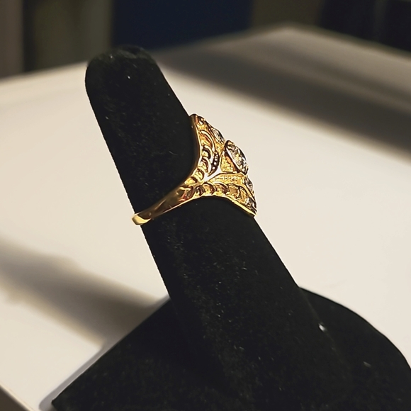 Oval, Goldstone, Simulated Diamonds - Picture 2 of 2